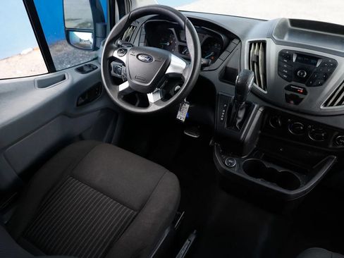 Used 2018 Ford Transit 250 130 Low Roof w/ Exterior Upgrade Package RWD image 13