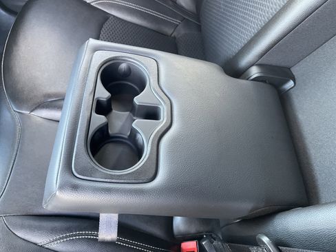 Used 2024 Jeep Compass Latitude w/ Altitude Special Edition image 38