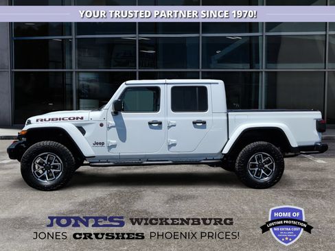 Used 2025 Jeep Gladiator Rubicon AWD/4WD image 2