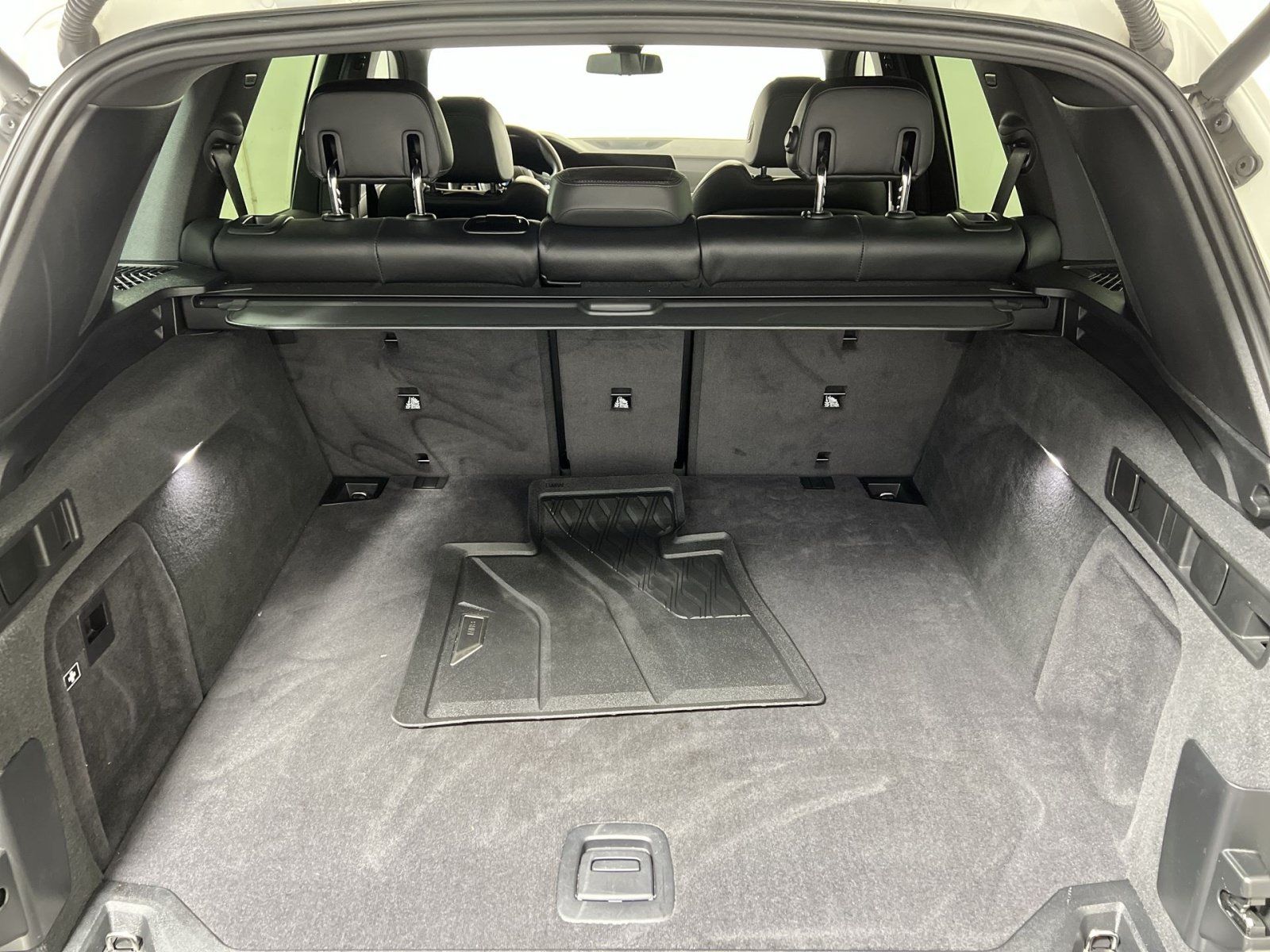 Used 2021 BMW X5 sDrive40i w/ Premium Package RWD image 26