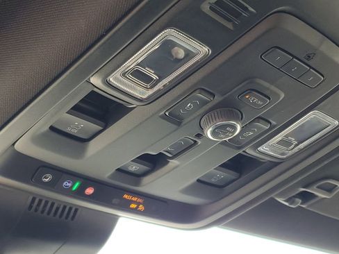 Used 2023 GMC Yukon Denali image 24