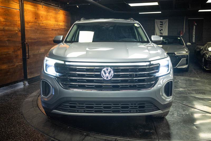 Used 2025 Volkswagen Atlas SE FWD image 4