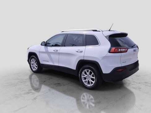 Used 2015 Jeep Cherokee Latitude w/ Cold Weather Group AWD/4WD image 6