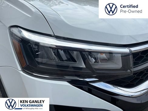 Certified 2024 Volkswagen Taos S FWD image 8
