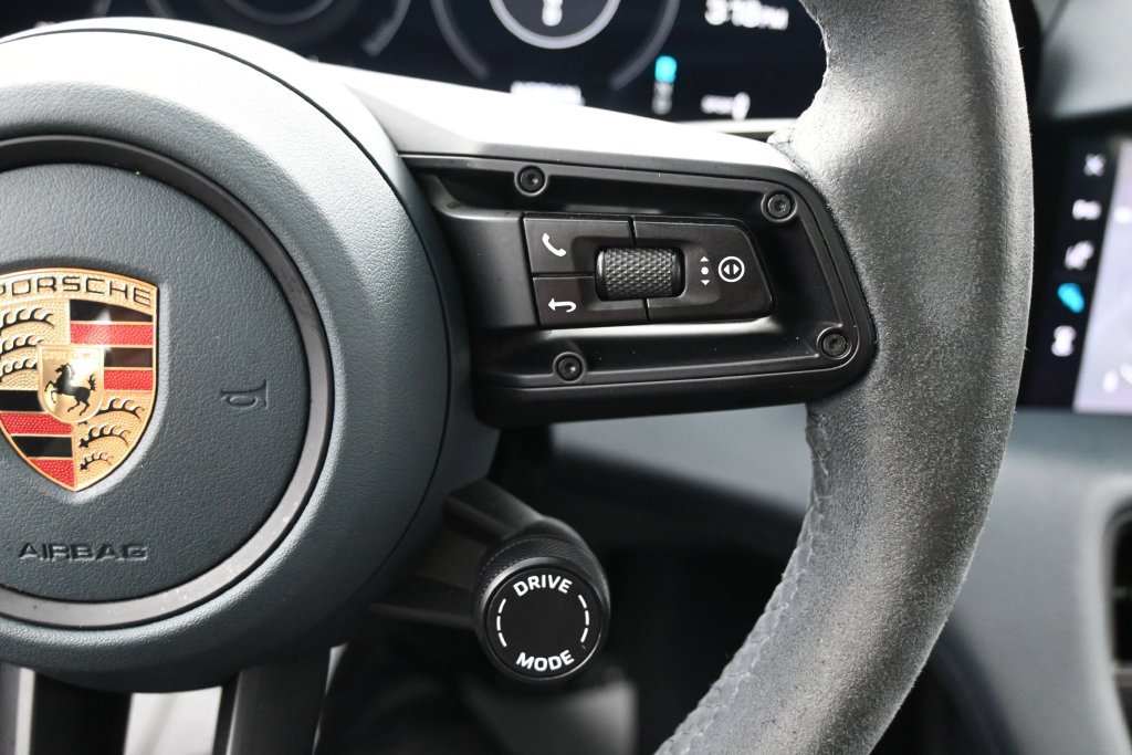 Used 2021 Porsche Taycan RWD image 17