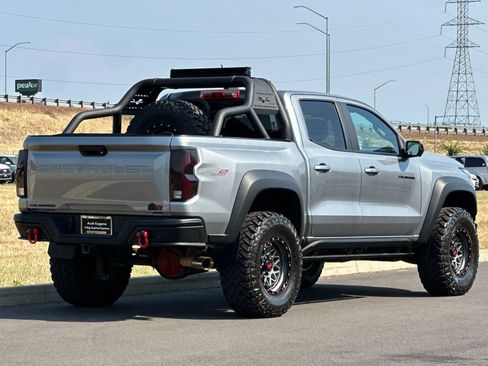 Used 2024 Chevrolet Colorado ZR2 w/ ZR2 Bison Edition AWD/4WD image 3