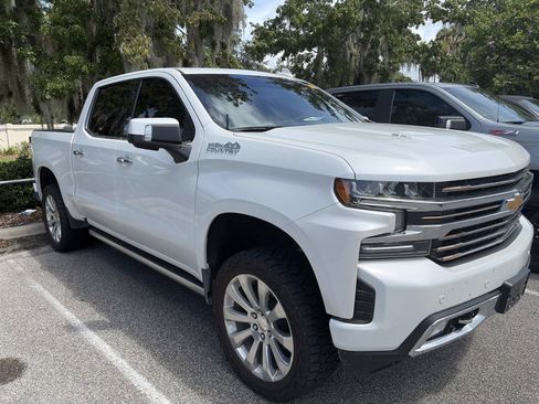 Used 2021 Chevrolet Silverado 1500 High Country w/ Technology Package AWD/4WD image 2