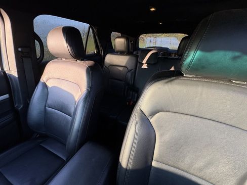 Used 2017 Ford Explorer XLT w/ Equipment Group 202A image 42