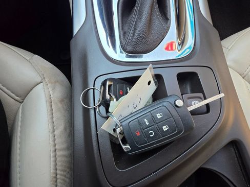 Used 2014 Buick Regal Premium w/ Driver Confidence Package #1 FWD image 21