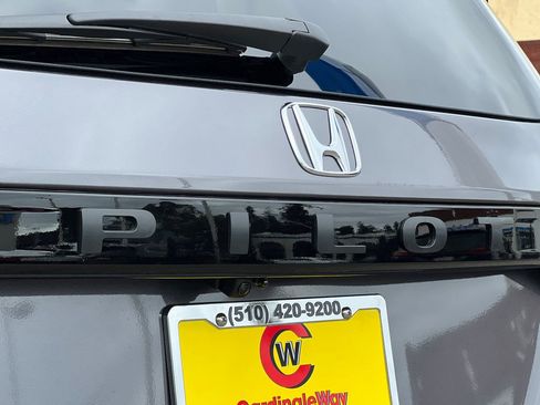 New 2025 Honda Pilot EX-L image 23