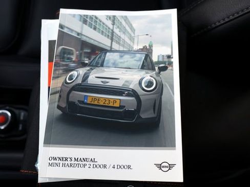 Used 2022 MINI Cooper S image 33