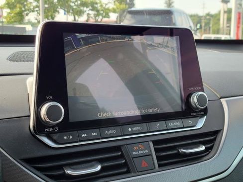 Used 2024 Nissan Altima 2.5 SR FWD image 20
