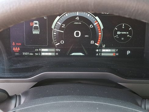 Used 2025 Toyota Tundra Limited AWD/4WD image 22