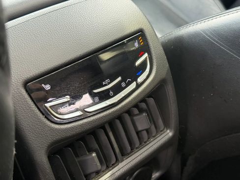 Used 2015 Cadillac SRX Premium image 13