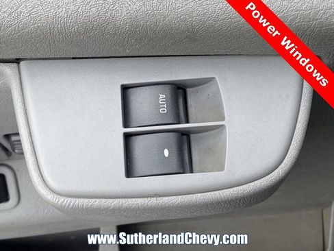 Used 2017 GMC Savana 3500 image 12