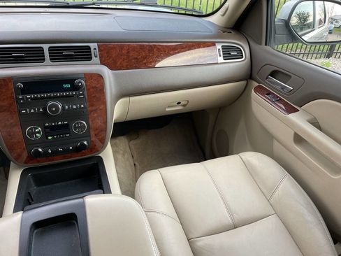 Used 2011 Chevrolet Tahoe LT image 24