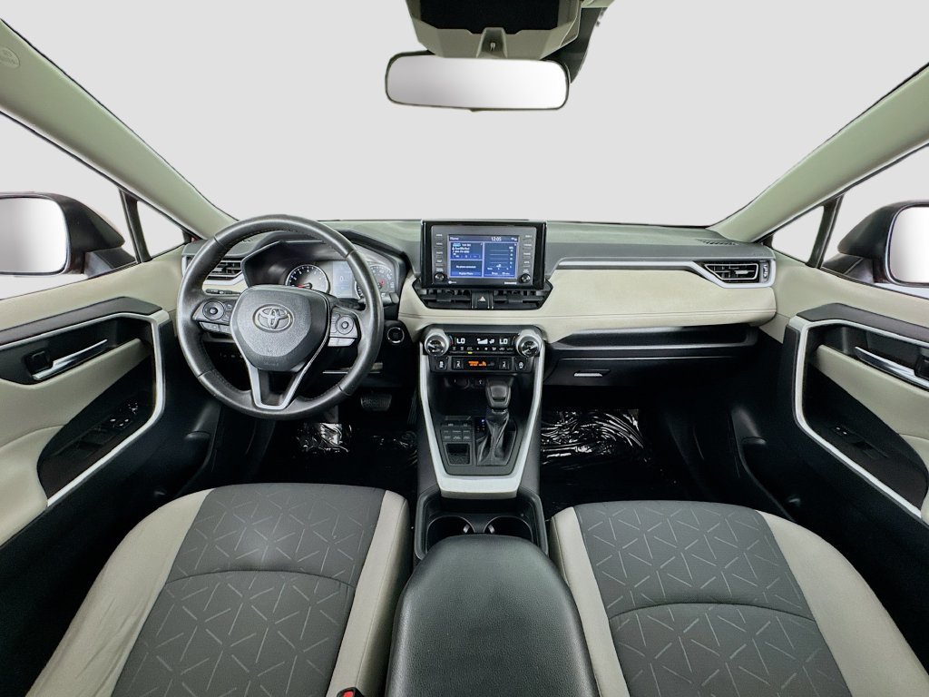 Used 2021 Toyota RAV4 XLE w/ Convenience Package AWD/4WD image 14