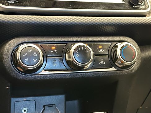 Used 2024 Nissan Kicks S image 10