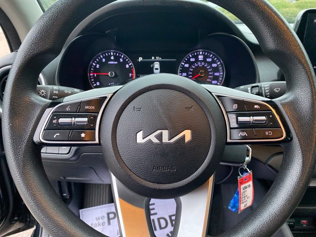 Used 2023 Kia Forte LXS FWD image 9
