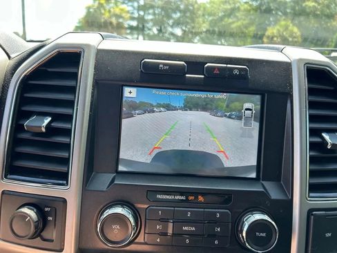 Used 2018 Ford F150 Lariat RWD image 20
