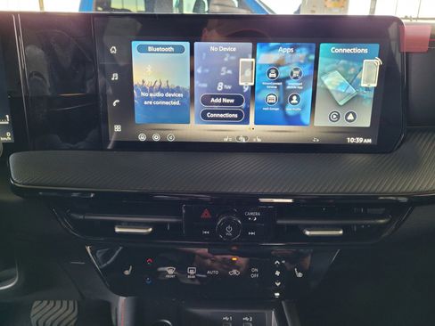 New 2026 Nissan Kicks SR w/ Cold Weather Package image 10