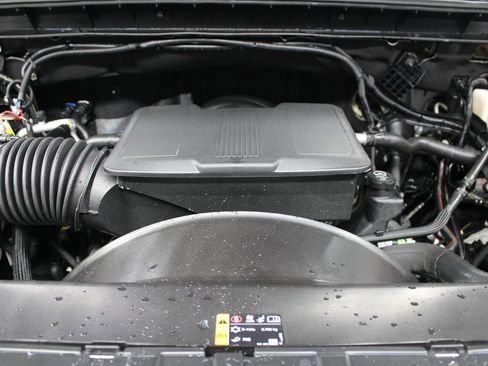 Used 2025 GMC Sierra 2500 AT4 image 32