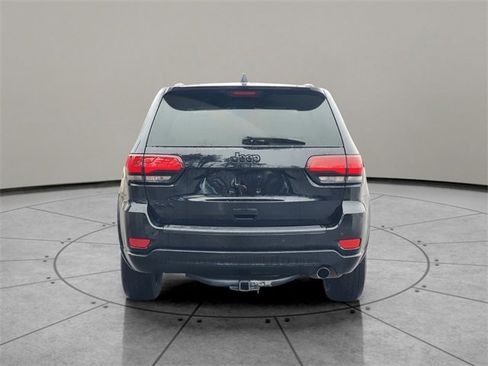 Certified 2018 Jeep Grand Cherokee Altitude image 11