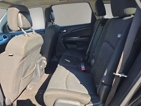 Used 2018 Dodge Journey SE w/ Connectivity Group FWD image 10