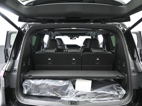 New 2026 INFINITI QX80 Autograph w/ Premium Cargo Package image 22