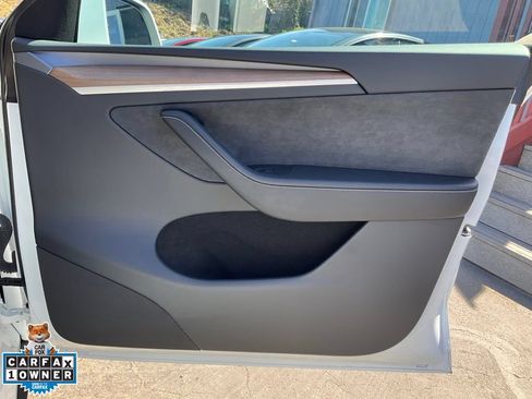 Used 2023 Tesla Model Y Long Range AWD/4WD image 70