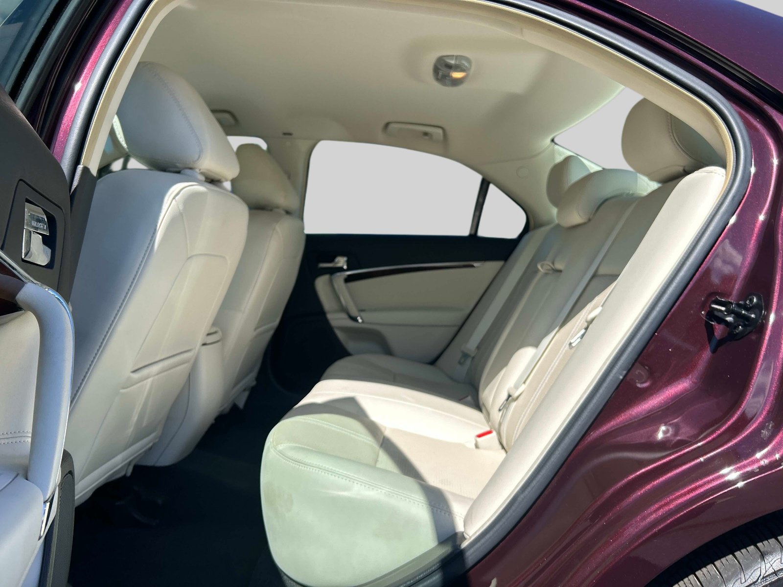 Used 2011 Lincoln MKZ Hybrid w/ 201A Rapid Spec Order Code FWD image 15