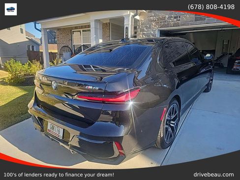 Used 2025 BMW i7 xDrive60 image 2