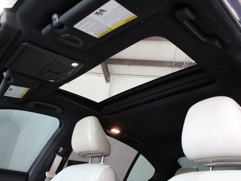 Used 2021 INFINITI Q50 Sensory image 16