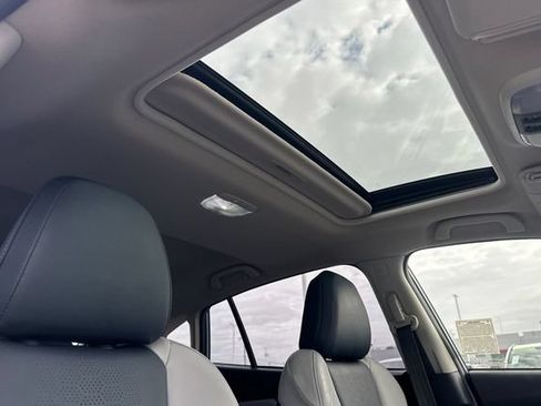 Used 2019 Subaru Crosstrek Hybrid w/ Moonroof Package w/Navigation AWD/4WD image 19