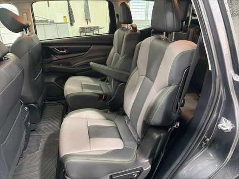 Used 2024 Subaru Ascent Onyx Edition image 30