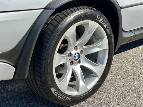 Used 2005 BMW X5 4.8is image 21