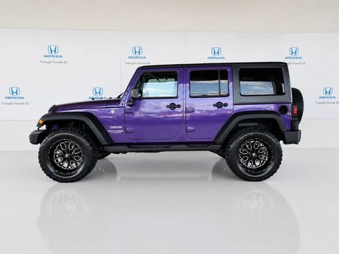 Used 2018 Jeep Wrangler Unlimited Sport S AWD/4WD image 3