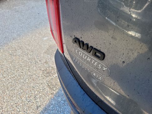 Certified 2021 Kia Telluride SX w/ SX Prestige Package AWD/4WD image 9