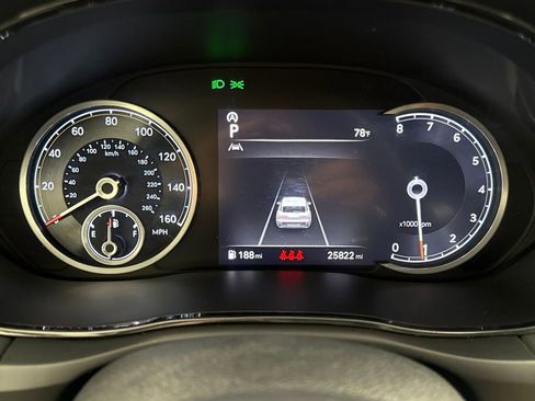 Certified 2025 Genesis GV70 2.5T AWD/4WD image 16