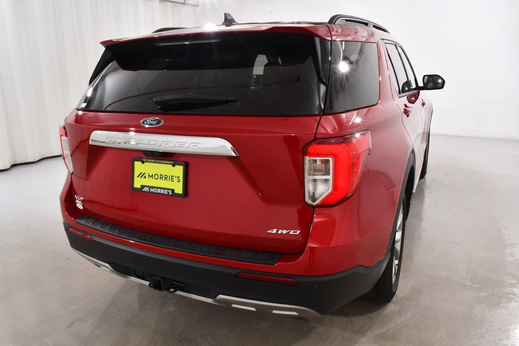 Used 2024 Ford Explorer XLT w/ Equipment Group 202A AWD/4WD image 12