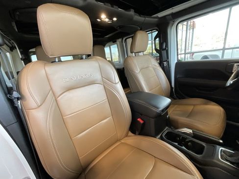 Used 2020 Jeep Wrangler Unlimited Sahara image 20