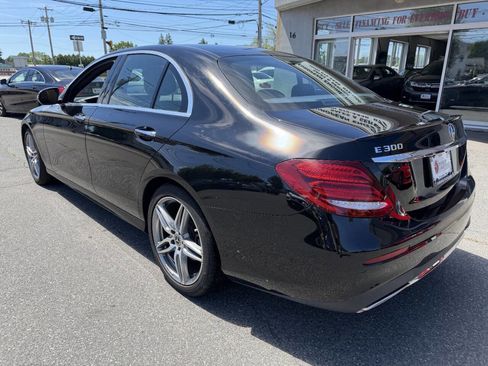 Used 2018 Mercedes-Benz E 300 4MATIC image 5