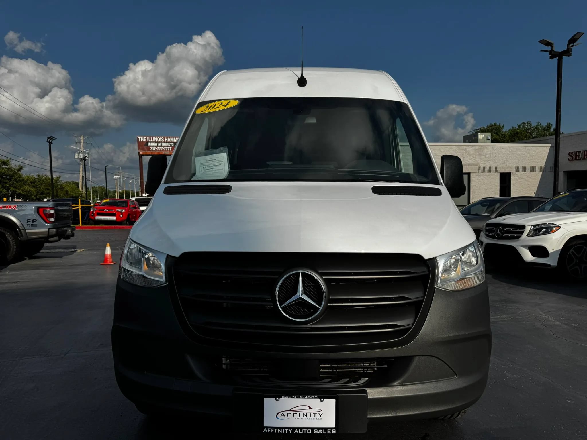 Used 2024 Mercedes-Benz Sprinter 2500 image 8