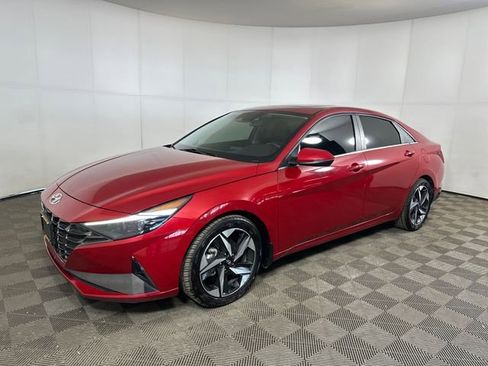Used 2023 Hyundai Elantra Limited FWD image 7