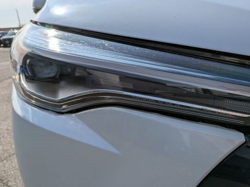 Used 2024 Toyota Corolla Cross XLE image 18