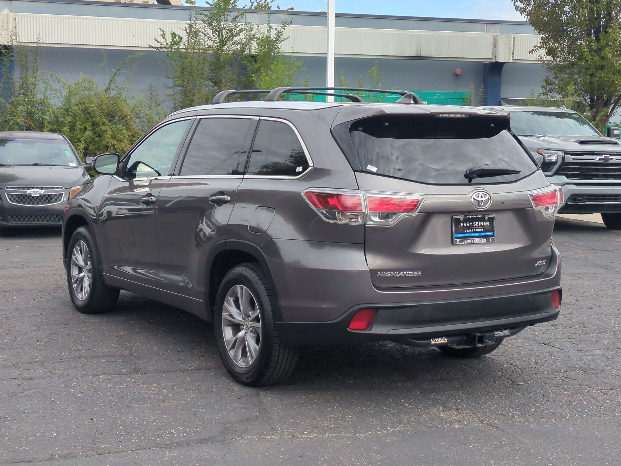 Used 2015 Toyota Highlander XLE FWD image 3