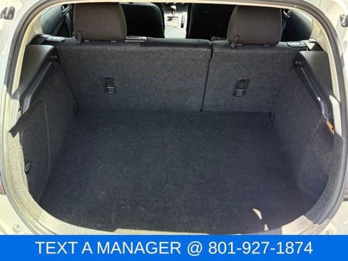 Used 2012 MAZDA MAZDA3 i Touring FWD image 8