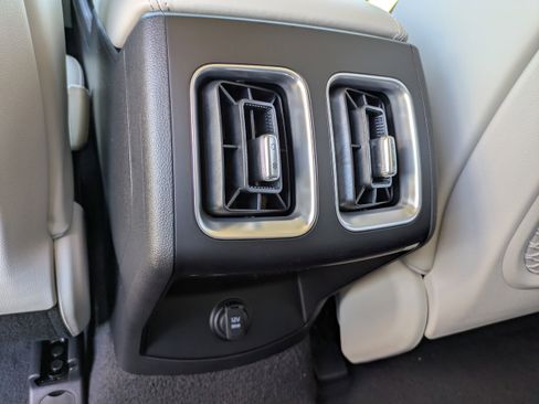 New 2026 Kia Sorento S w/ S Panoramic Sunroof Package FWD image 17