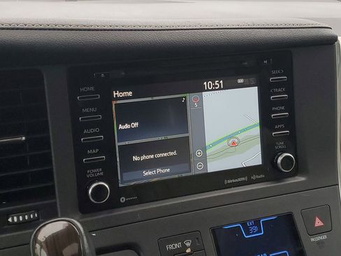 Used 2019 Toyota Sienna XLE Premium image 22