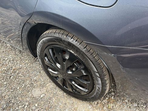 Used 2015 Toyota Corolla LE image 3